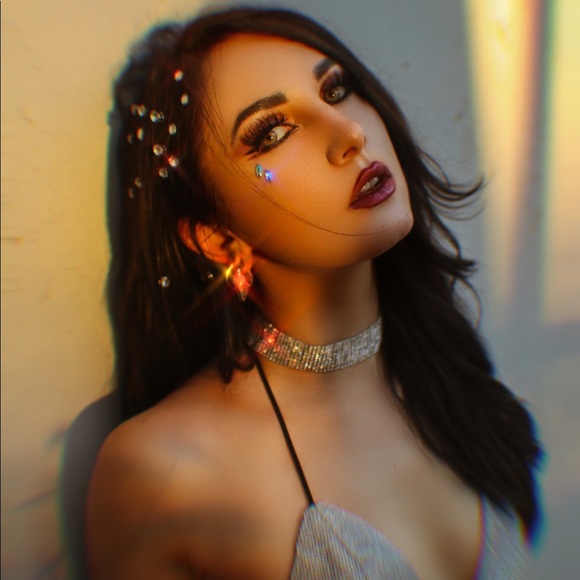 Meet your Posher, Ariel - Picture 1 of 1